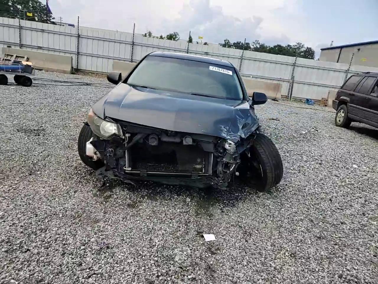 Фото: JH4CU2F64CC017653