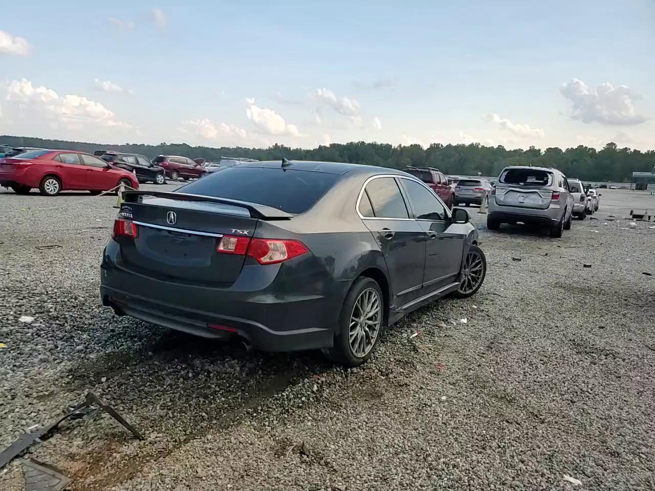 Фото: JH4CU2F64CC017653