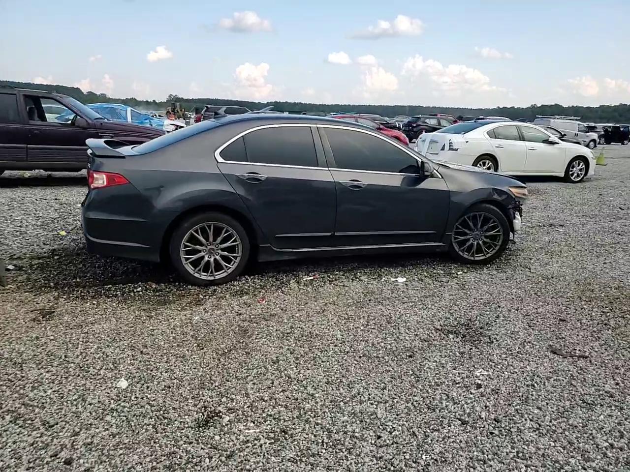 Фото: JH4CU2F64CC017653