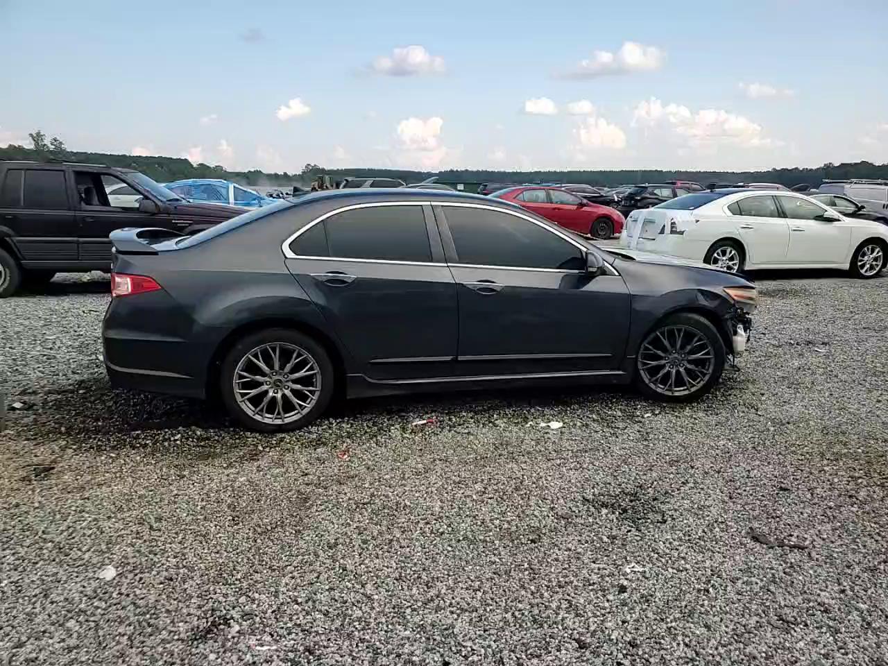 Фото: JH4CU2F64CC017653