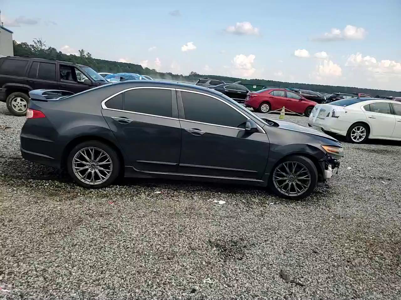 Фото: JH4CU2F64CC017653