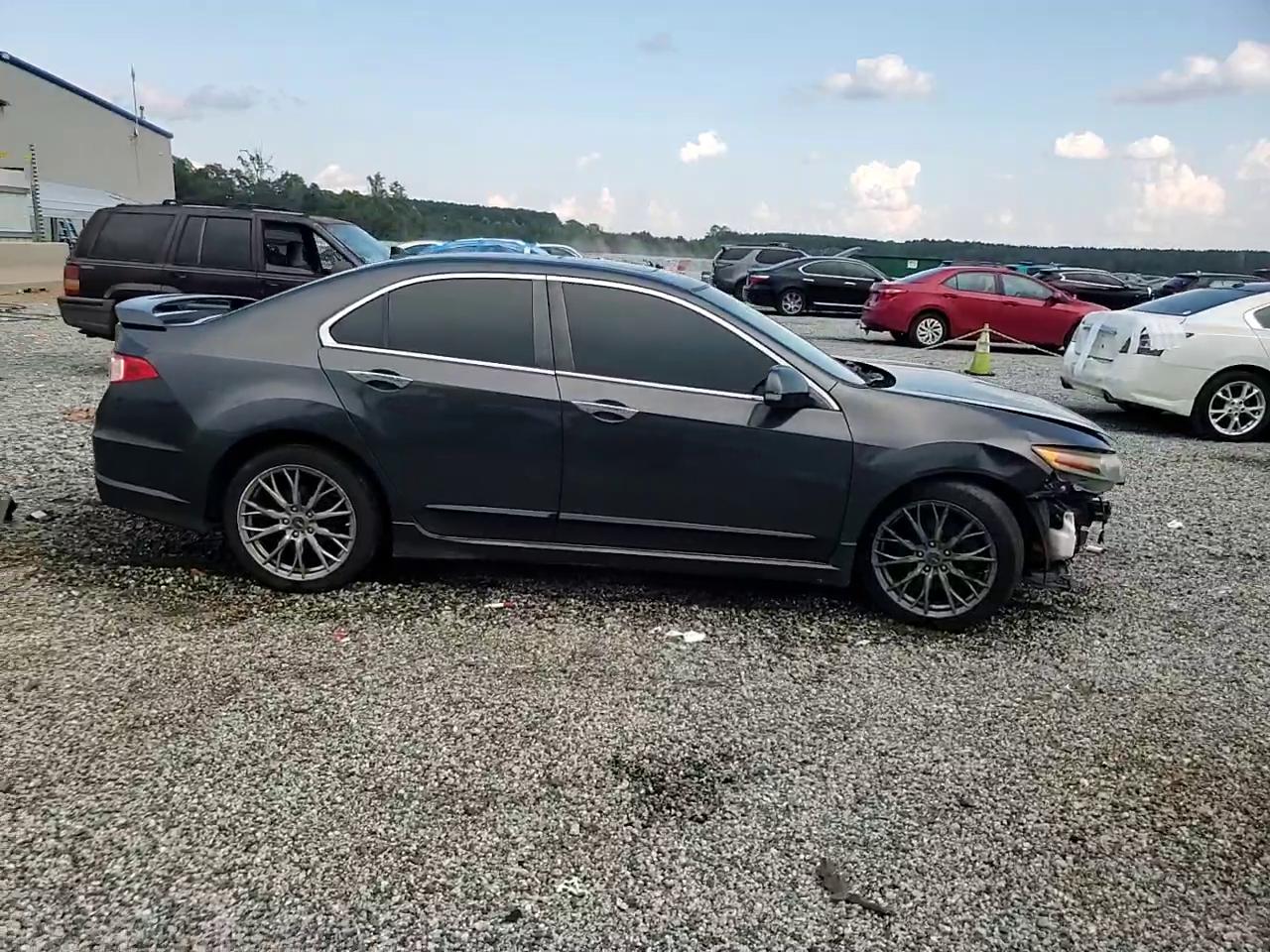 Фото: JH4CU2F64CC017653