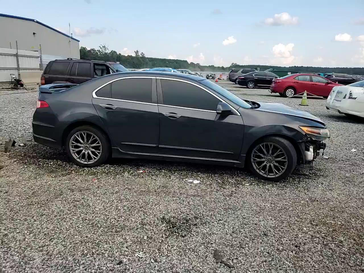 Фото: JH4CU2F64CC017653