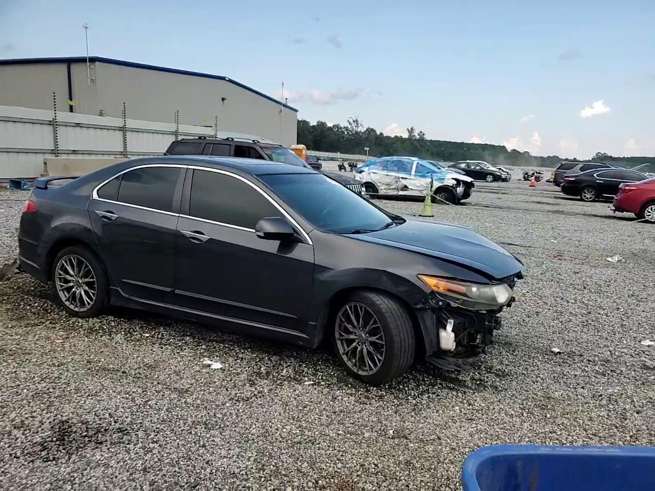 Фото: JH4CU2F64CC017653