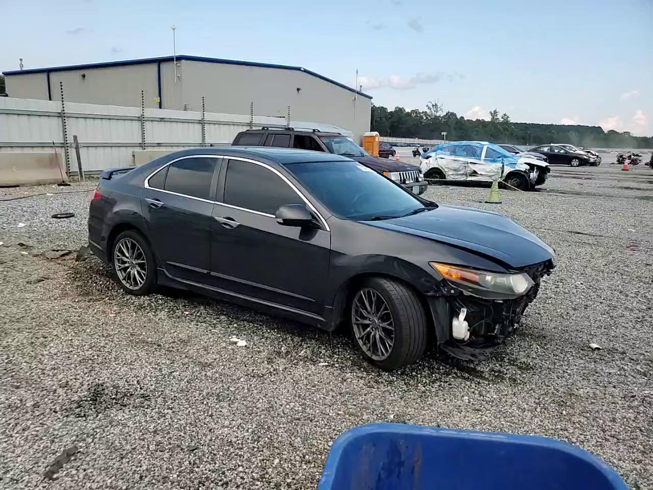 Фото: JH4CU2F64CC017653