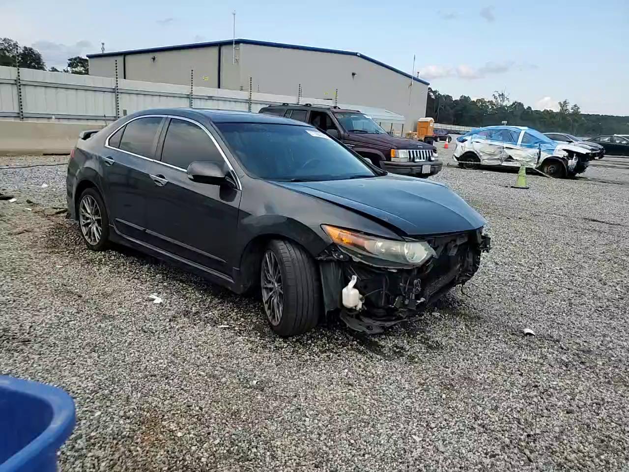 Фото: JH4CU2F64CC017653