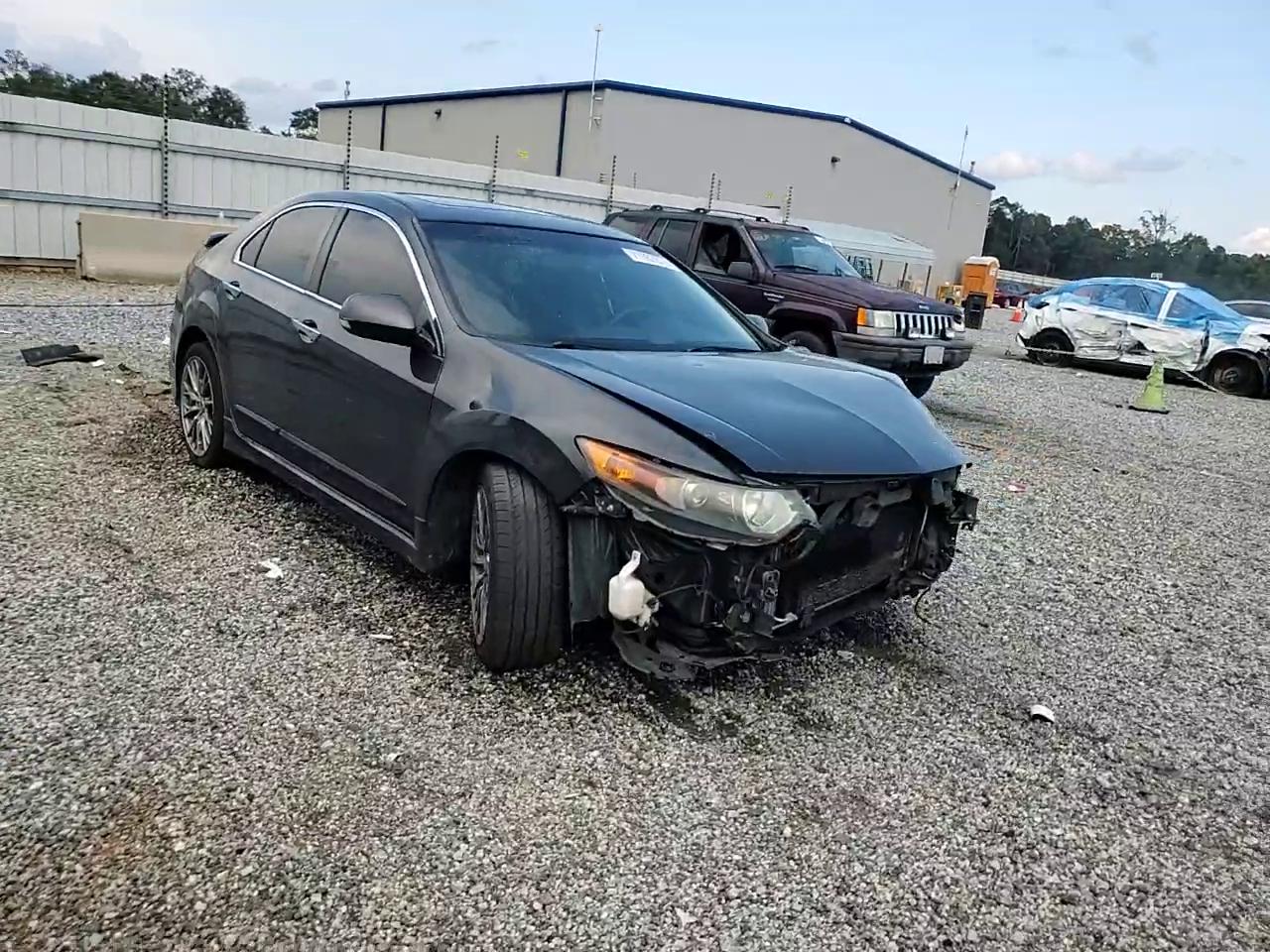 Фото: JH4CU2F64CC017653