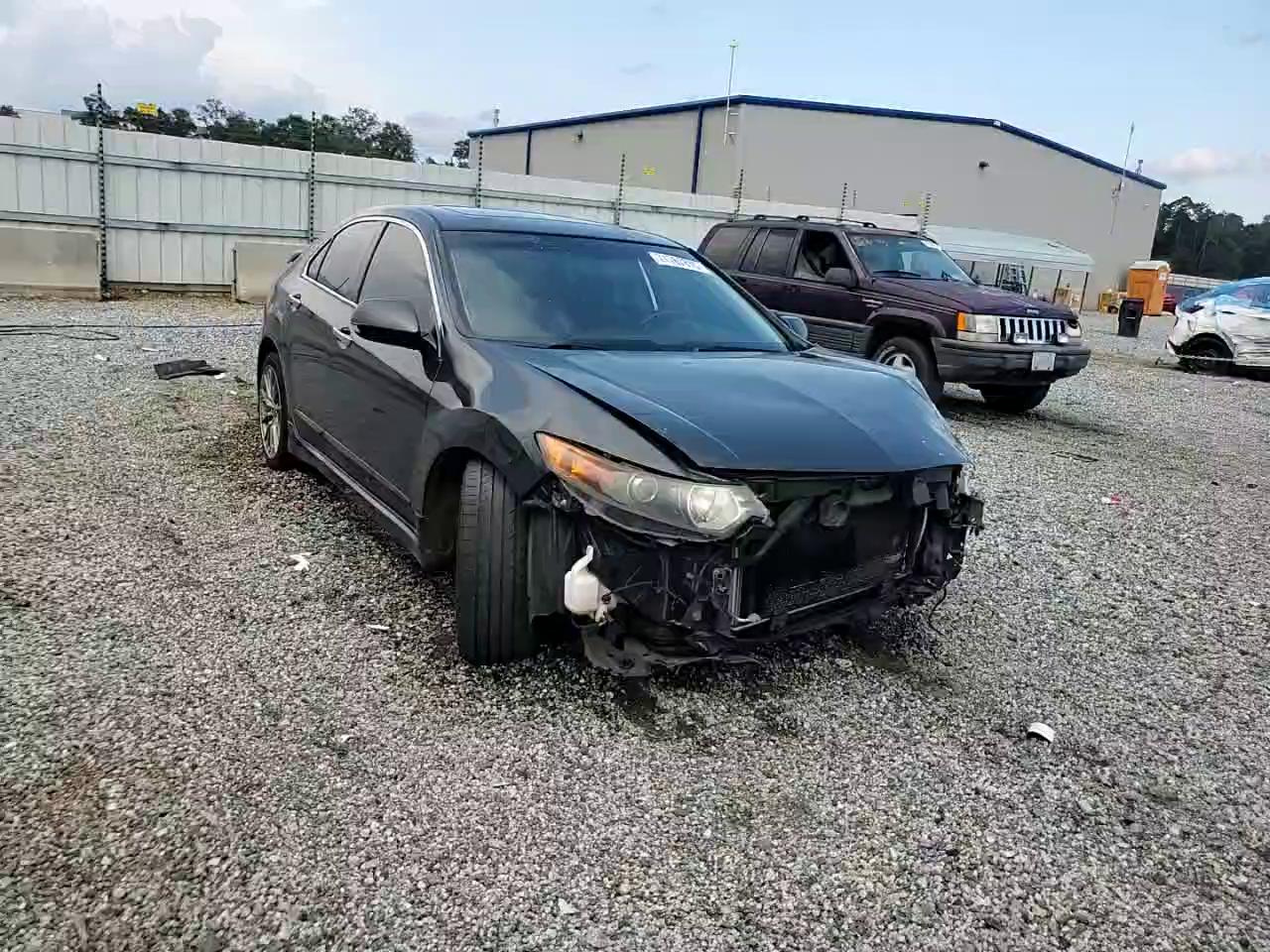 Фото: JH4CU2F64CC017653