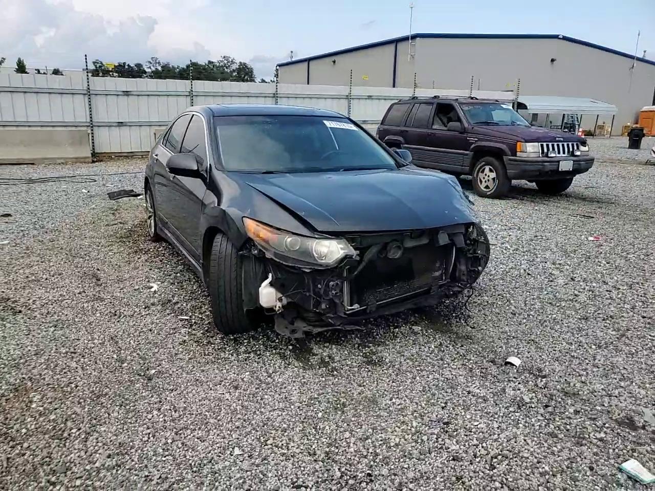 Фото: JH4CU2F64CC017653