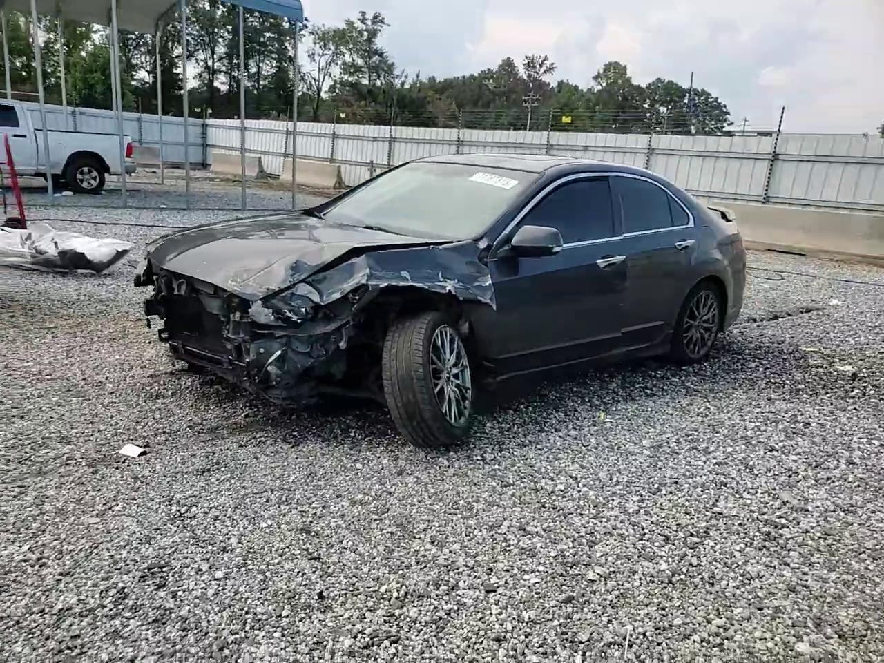 Фото: JH4CU2F64CC017653