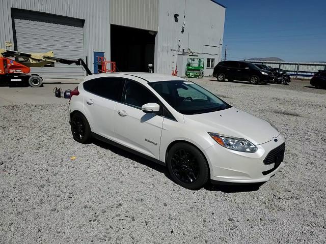 2012 Ford Focus Bev VIN: 1FAHP3R49CL411590 Lot: 72100095