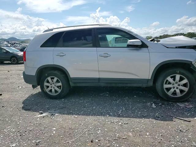 2011 Kia Sorento Base VIN: 5XYKT3A13BG016957 Lot: 84374525