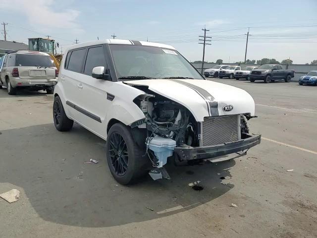 2013 Kia Soul + VIN: KNDJT2A69D7551387 Lot: 71232995