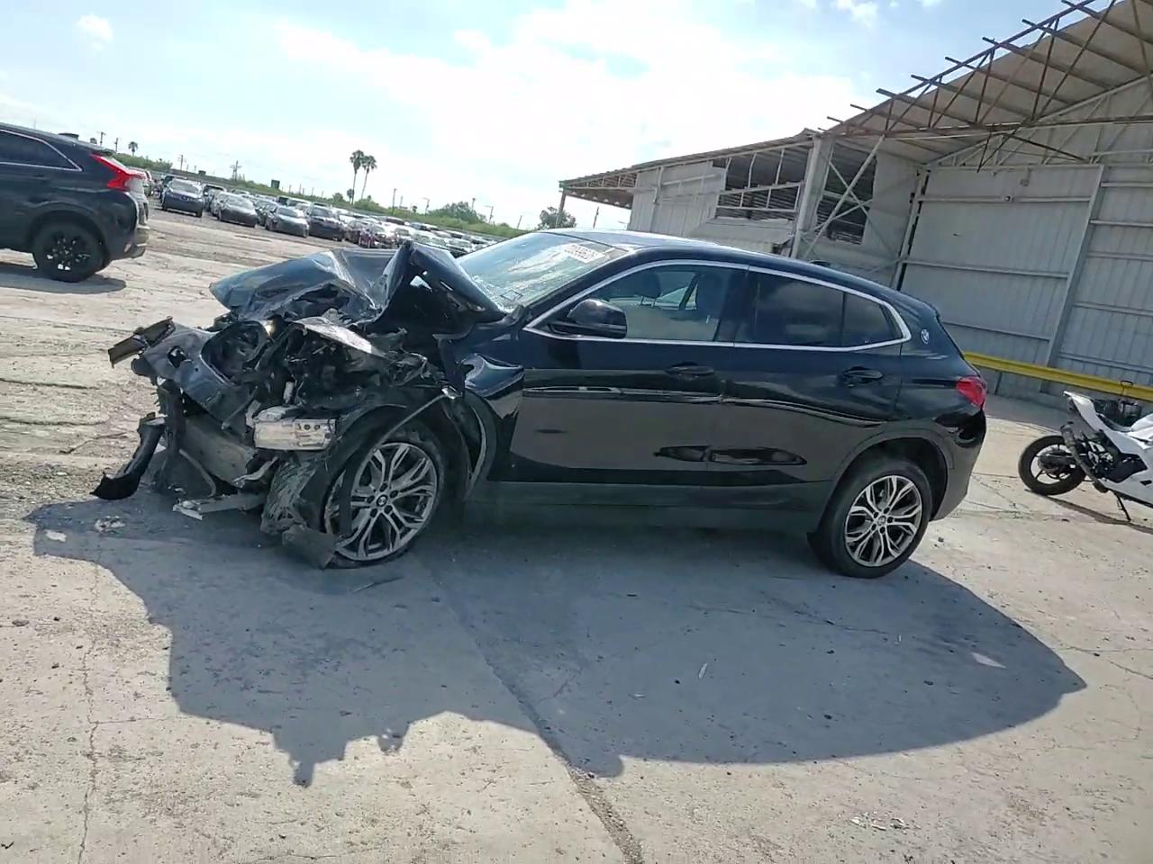 Фото: WBXYJ5C33JEF74086