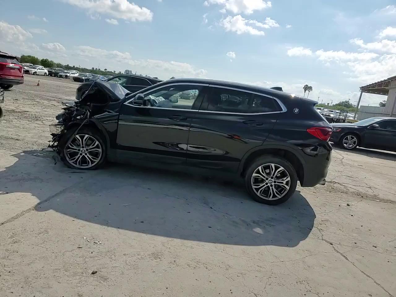 Фото: WBXYJ5C33JEF74086