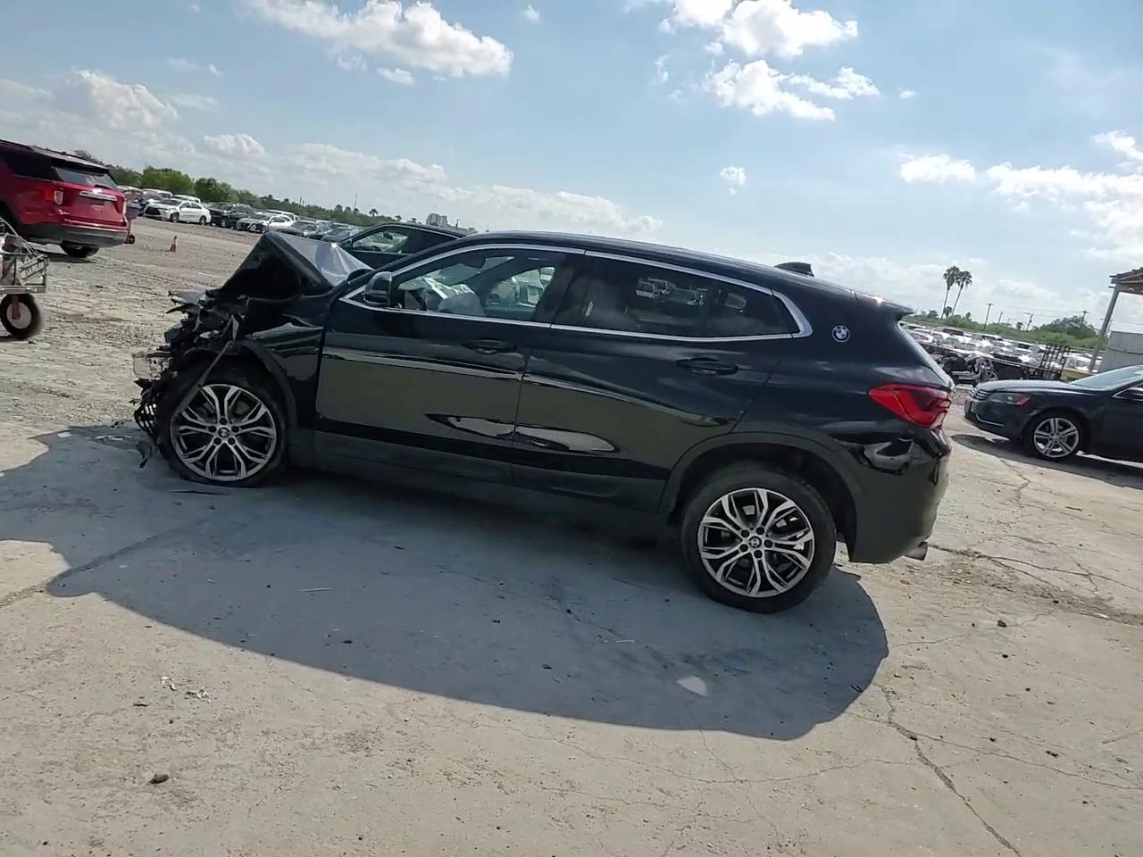 Фото: WBXYJ5C33JEF74086