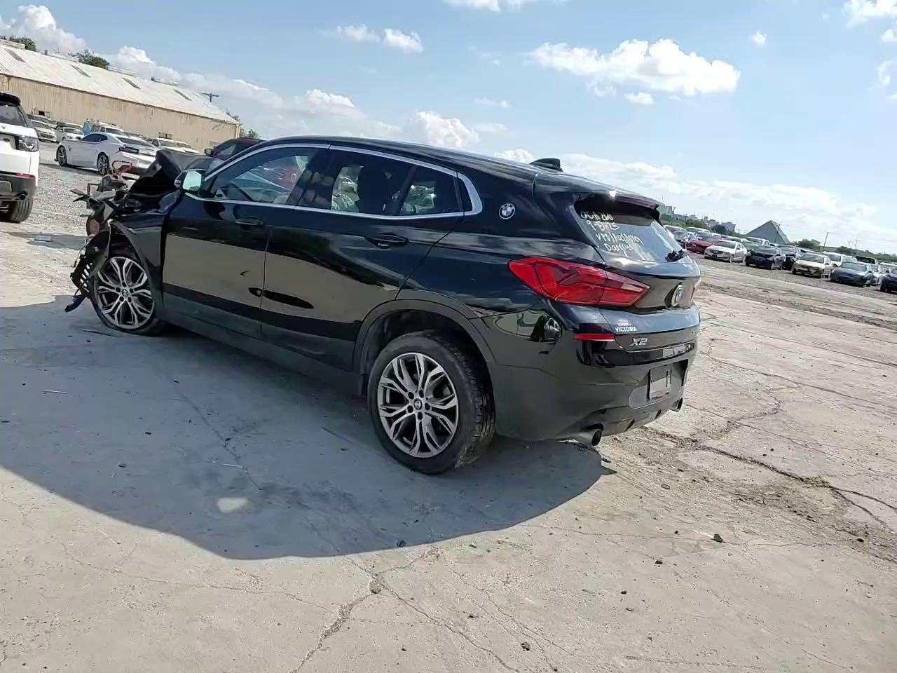 Фото: WBXYJ5C33JEF74086