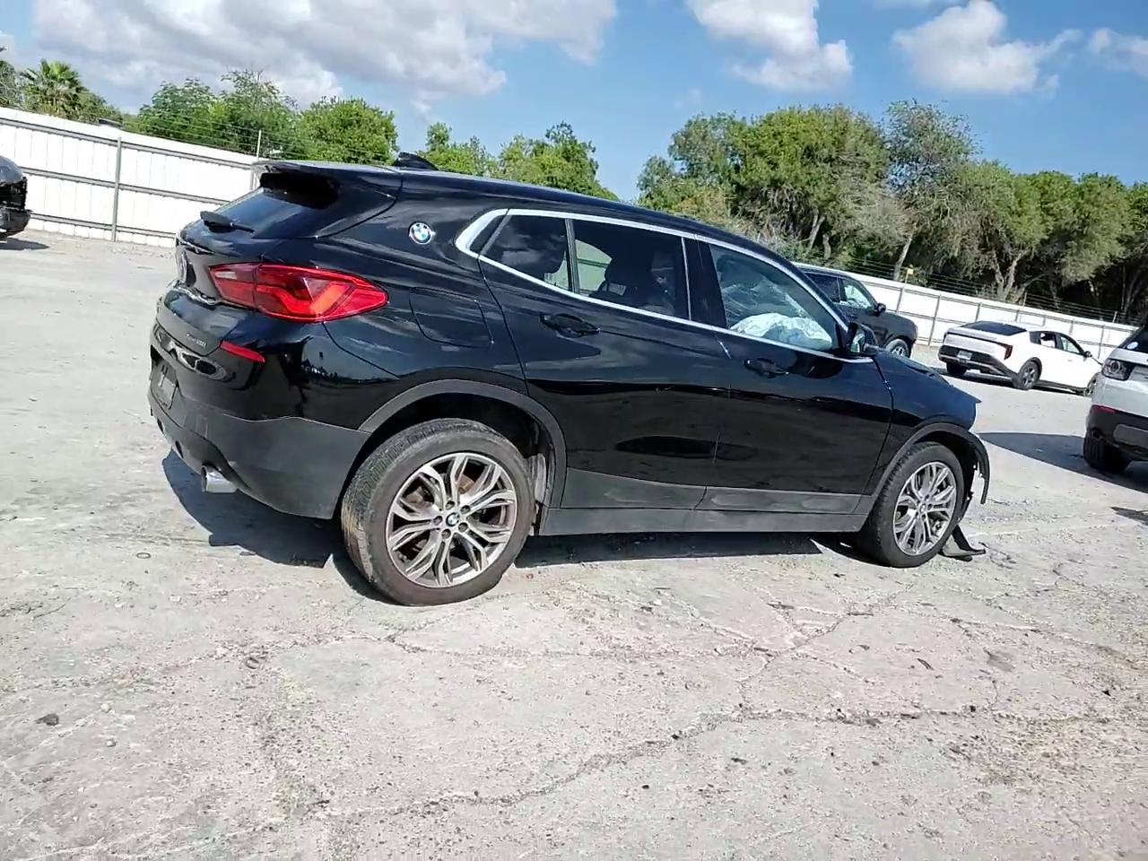 Фото: WBXYJ5C33JEF74086