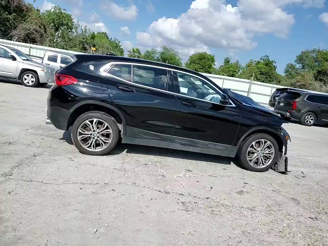 Фото: WBXYJ5C33JEF74086