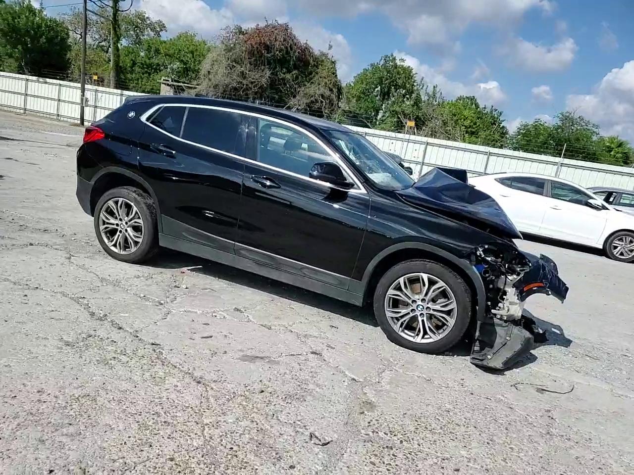 Фото: WBXYJ5C33JEF74086