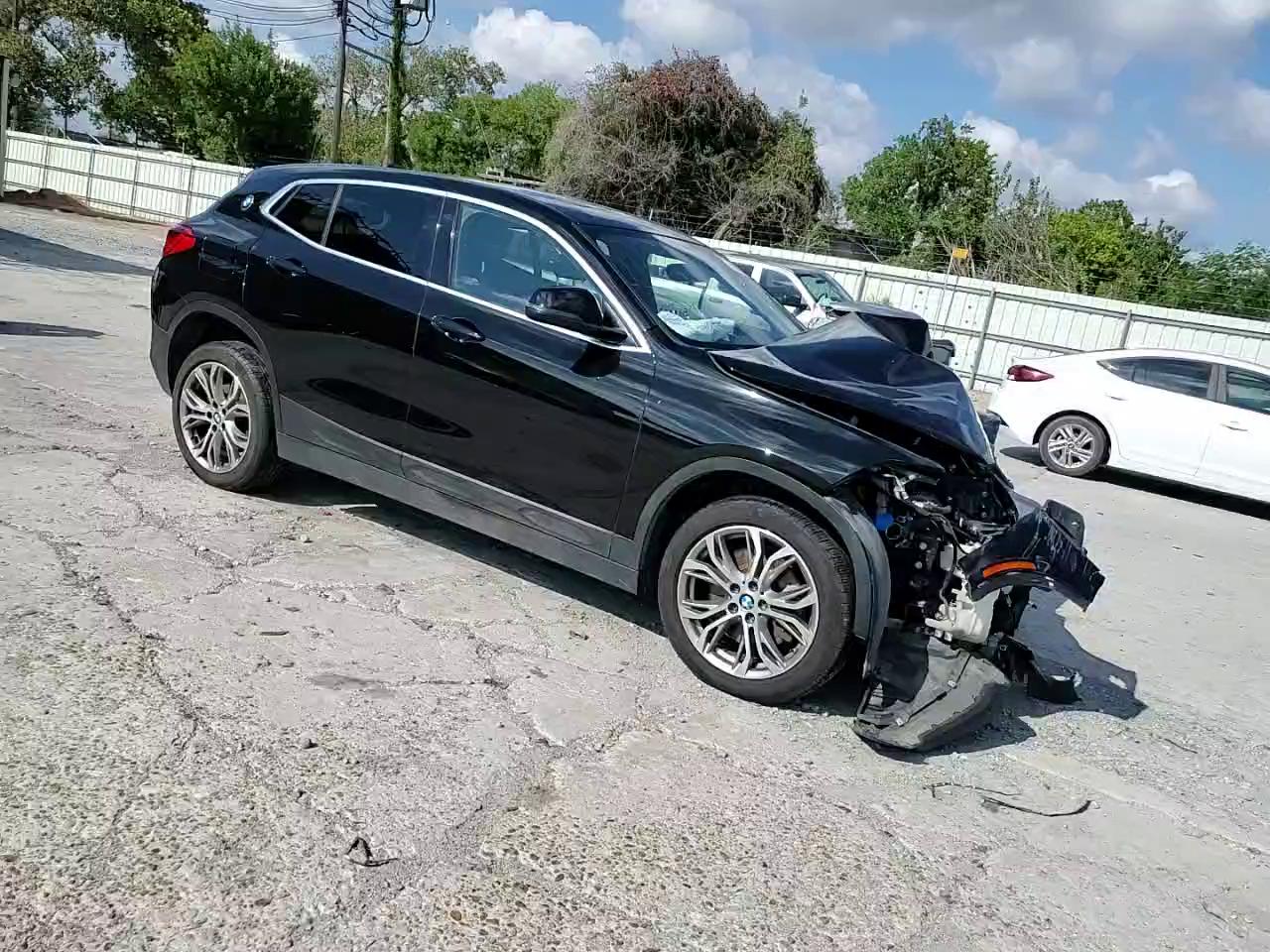 Фото: WBXYJ5C33JEF74086