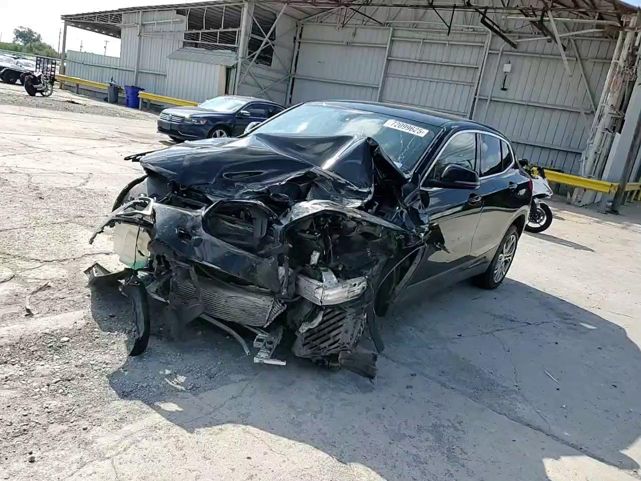 Фото: WBXYJ5C33JEF74086