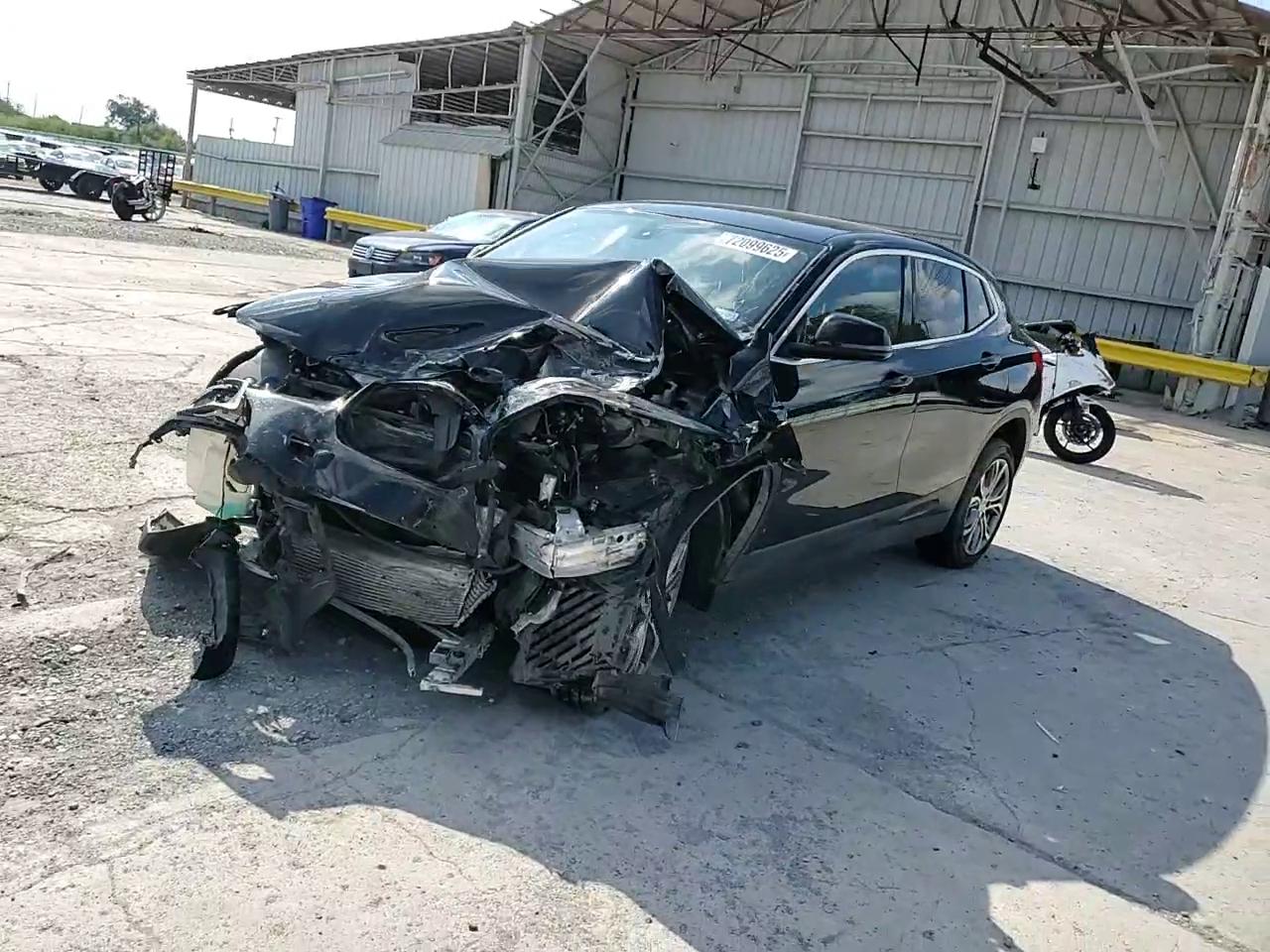 Фото: WBXYJ5C33JEF74086