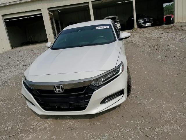 2018 Honda Accord Sport VIN: 1HGCV1F32JA078802 Lot: 70018675