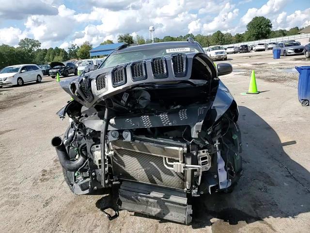 2018 Jeep Cherokee Latitude VIN: 1C4PJLCX6JD523846 Lot: 81834995