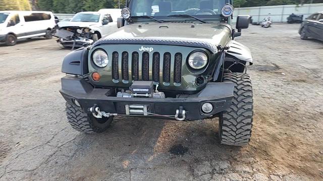 2009 Jeep Wrangler X VIN: 1J4FA24139L736717 Lot: 81317475