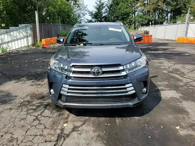 2017 Toyota Highlander Limited VIN: 5TDDZRFH5HS413551 Lot: 71745835