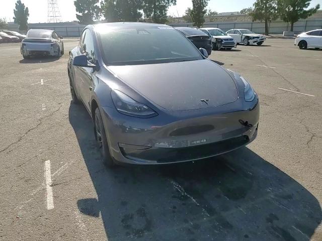 2023 Tesla Model Y VIN: 7SAYGDED7PF964272 Lot: 82132315
