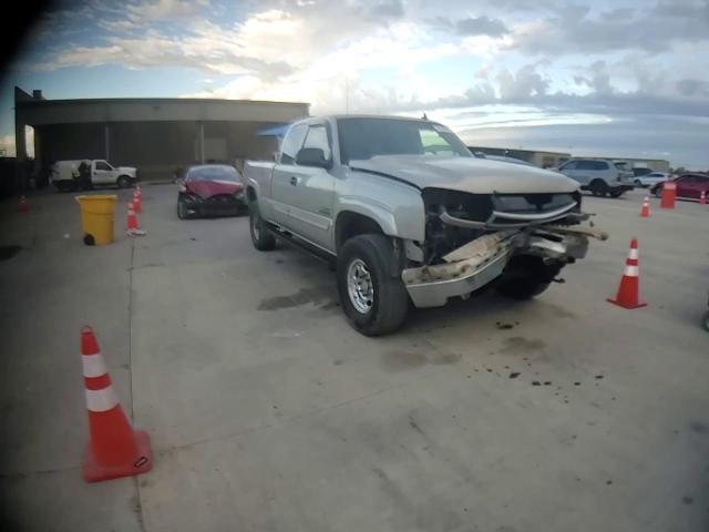 2006 Chevrolet Silverado K2500 Heavy Duty VIN: 1GCHK29D06E185922 Lot: 81599505