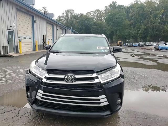 2019 Toyota Highlander Se VIN: 5TDJZRFHXKS595578 Lot: 82035835
