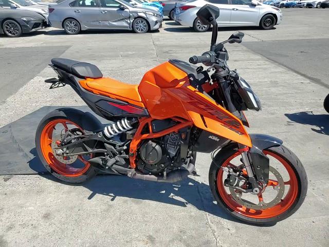 2024 Ktm 390 Duke VIN: MD2JPJ401RN266220 Lot: 71972805