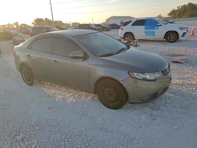 2012 Kia Forte Ex VIN: KNAFU4A28C5622923 Lot: 81879135