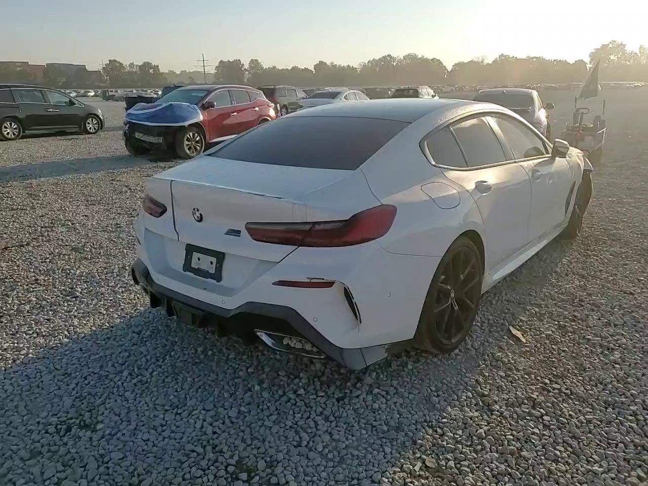 Фото: WBAGV4C00NCH67131