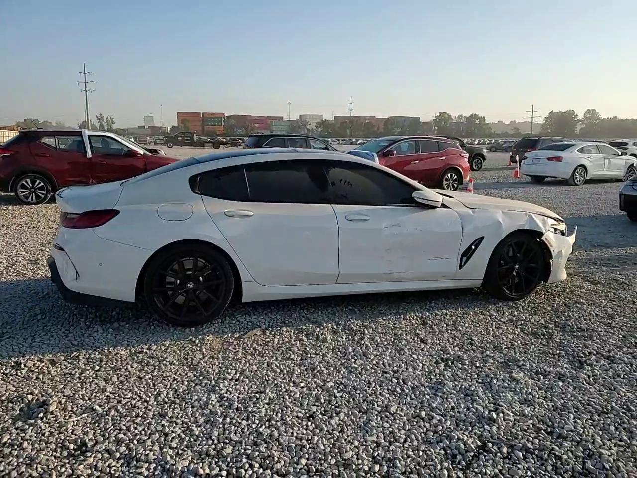 Фото: WBAGV4C00NCH67131