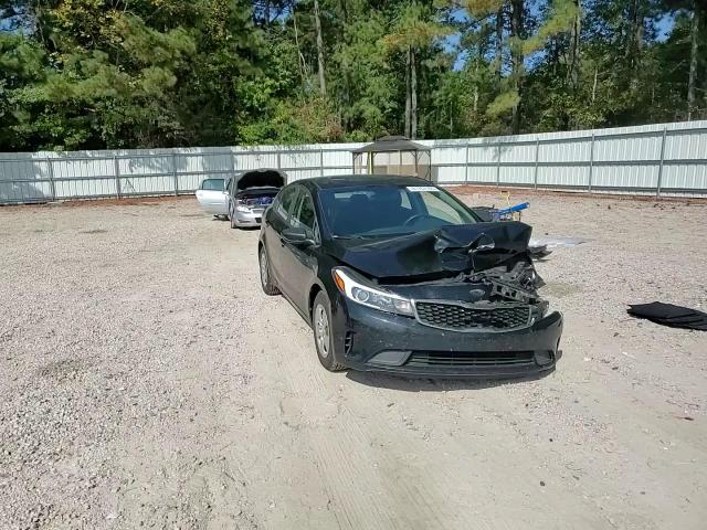 2017 Kia Forte Lx VIN: 3KPFK4A72HE109456 Lot: 81767165