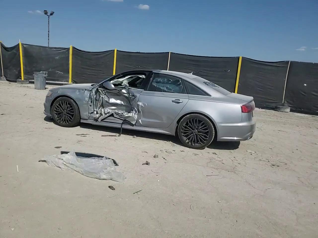 Фото: WAUDFAFC3GN069203