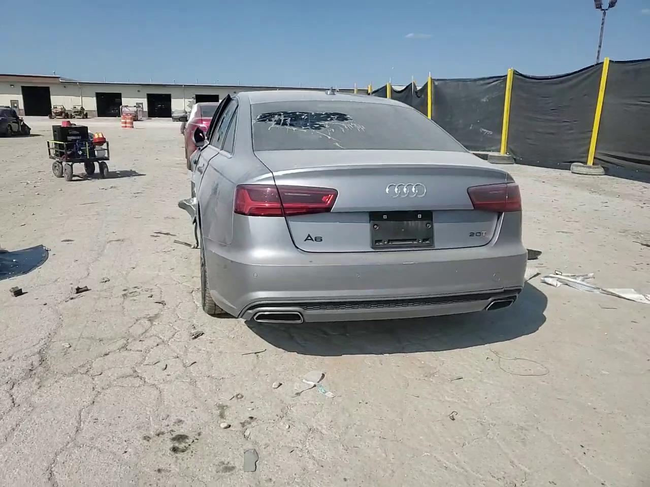 Фото: WAUDFAFC3GN069203