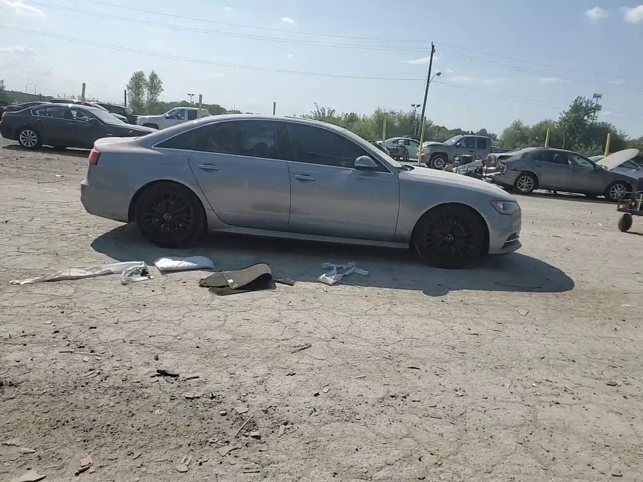 Фото: WAUDFAFC3GN069203