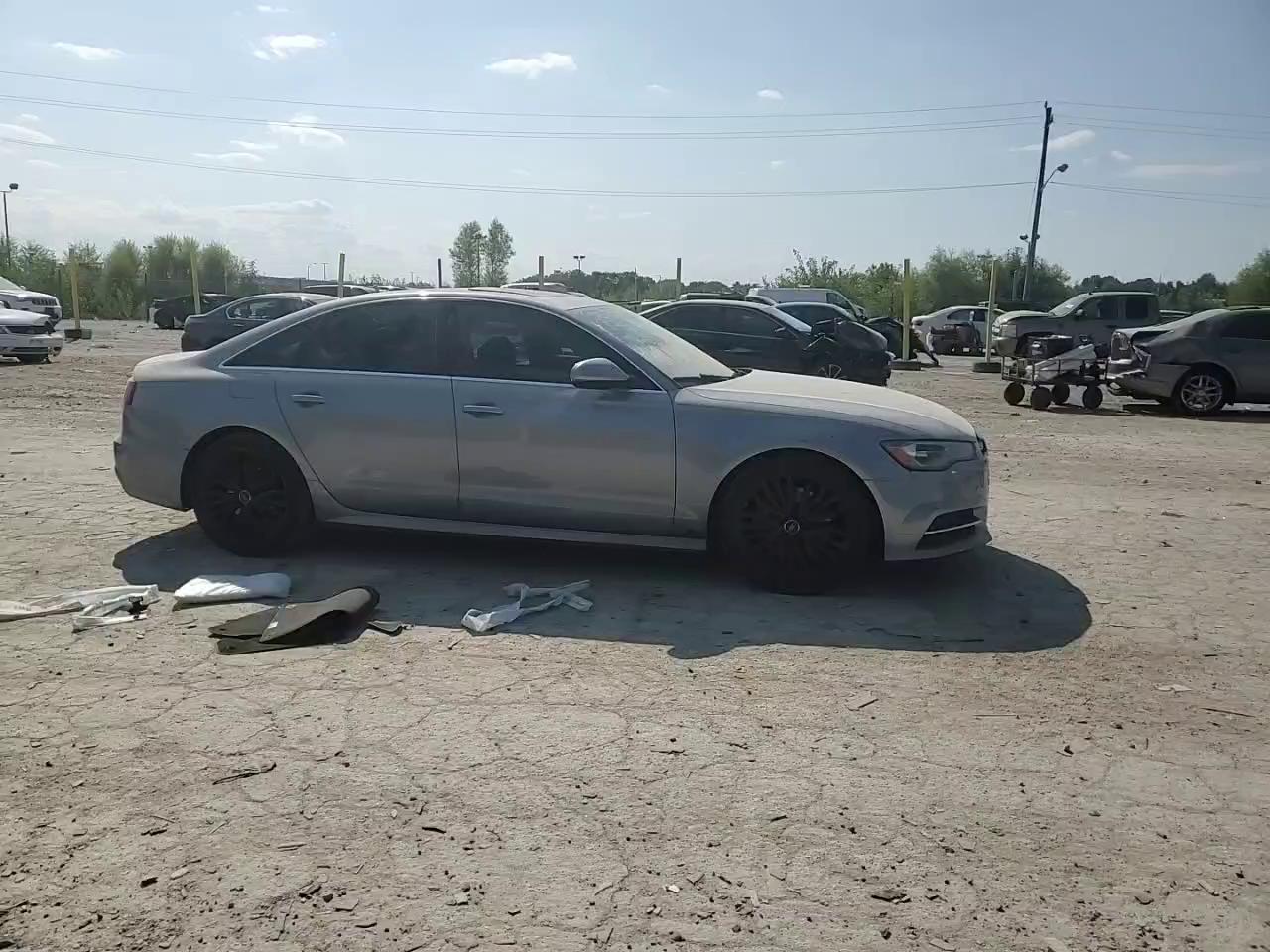 Фото: WAUDFAFC3GN069203