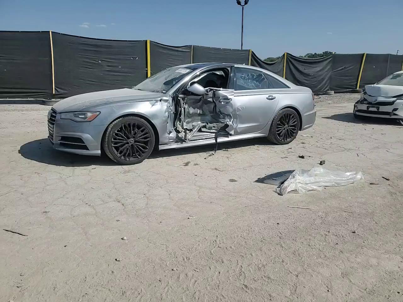 Фото: WAUDFAFC3GN069203