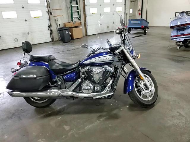 2009 Yamaha Xvs1300 Ct VIN: JYAVP25E09A008250 Lot: 80315335