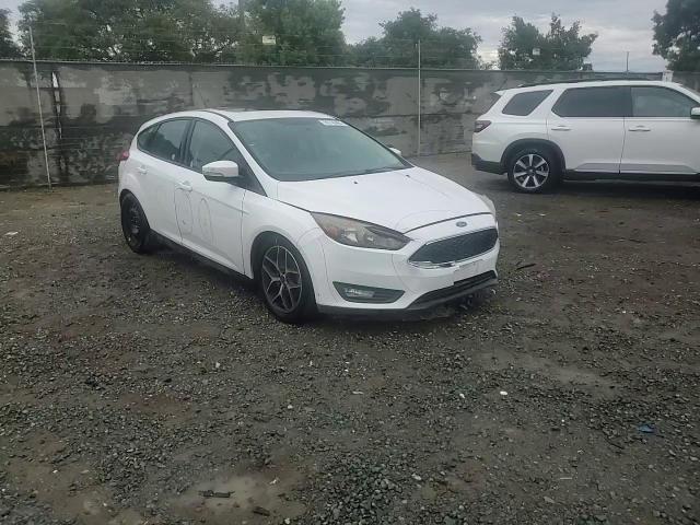 2017 Ford Focus Sel VIN: 1FADP3M2XHL230400 Lot: 80749465