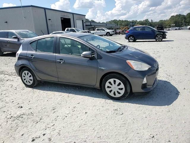 2013 Toyota Prius C VIN: JTDKDTB3XD1553860 Lot: 81255435