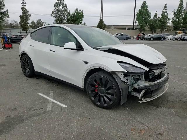 2022 Tesla Model Y VIN: 7SAYGDEF9NF465682 Lot: 71891945