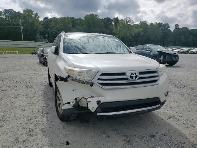 2011 Toyota Highlander Base VIN: 5TDBK3EH7BS079217 Lot: 81844845