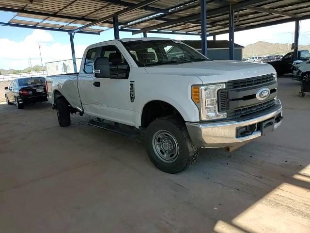 2017 Ford F250 Super Duty VIN: 1FT7X2B66HEE03213 Lot: 80925165